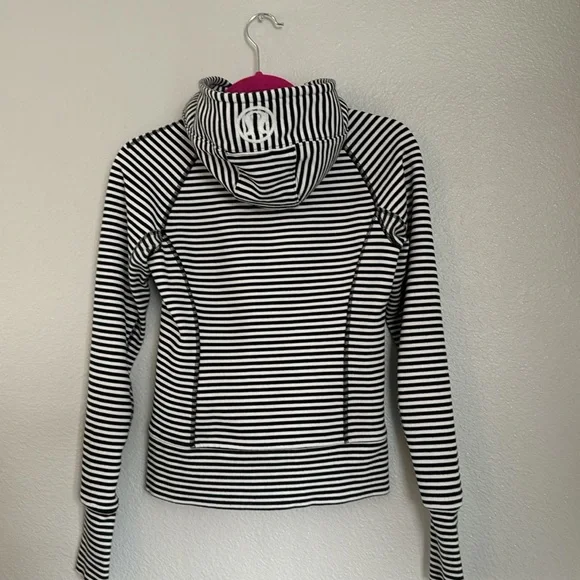 Lulu lemon striped scuba jacket - Picture 4 of 5